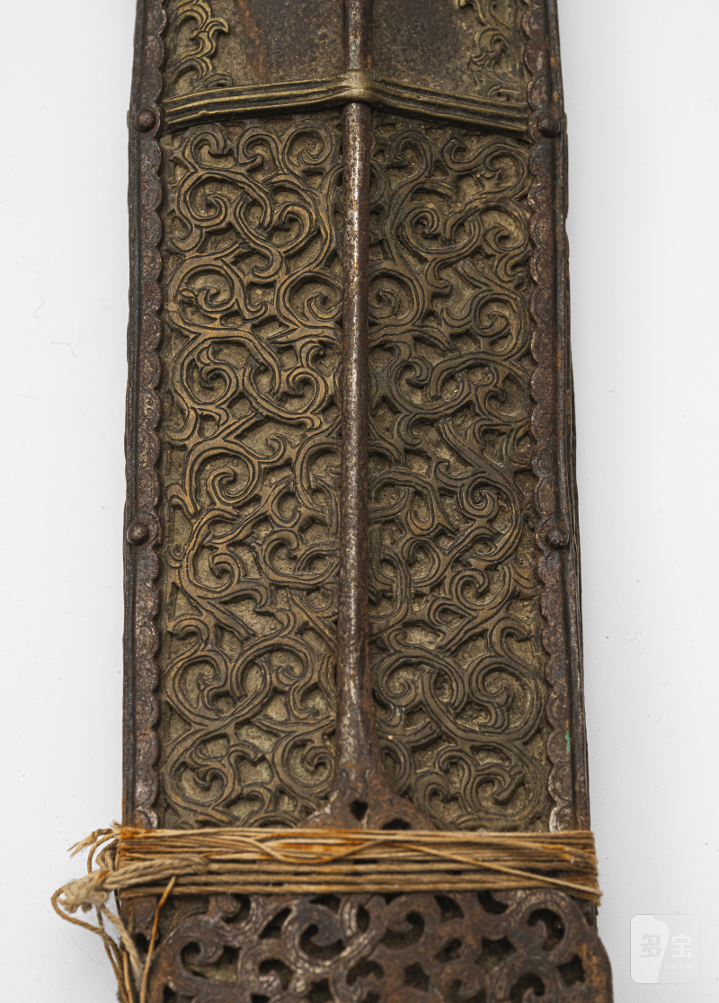 A RARE SWORD AND SCABBARD - 图6